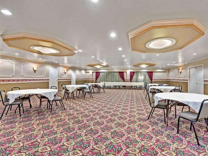 Inn At Atlantic City Hotel & Banquet Galloway Esterno foto